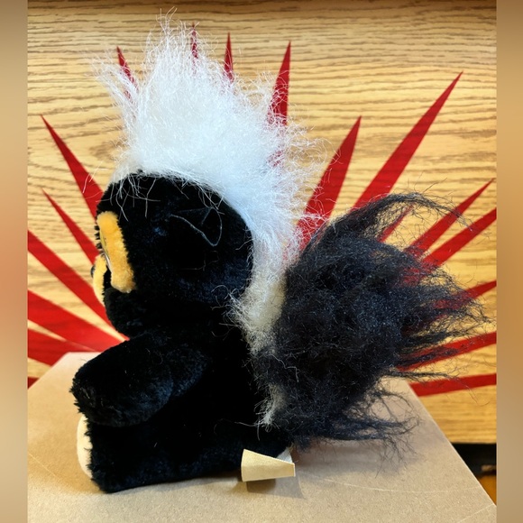 Vintage Disney Parks Adorable Skunk from Bambi - Picture 4 of 7
